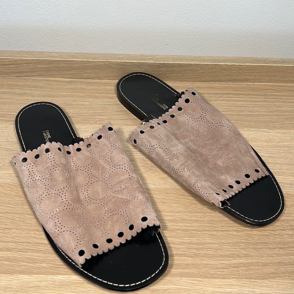 Diane von Furstenberg sandals 39.5 no box